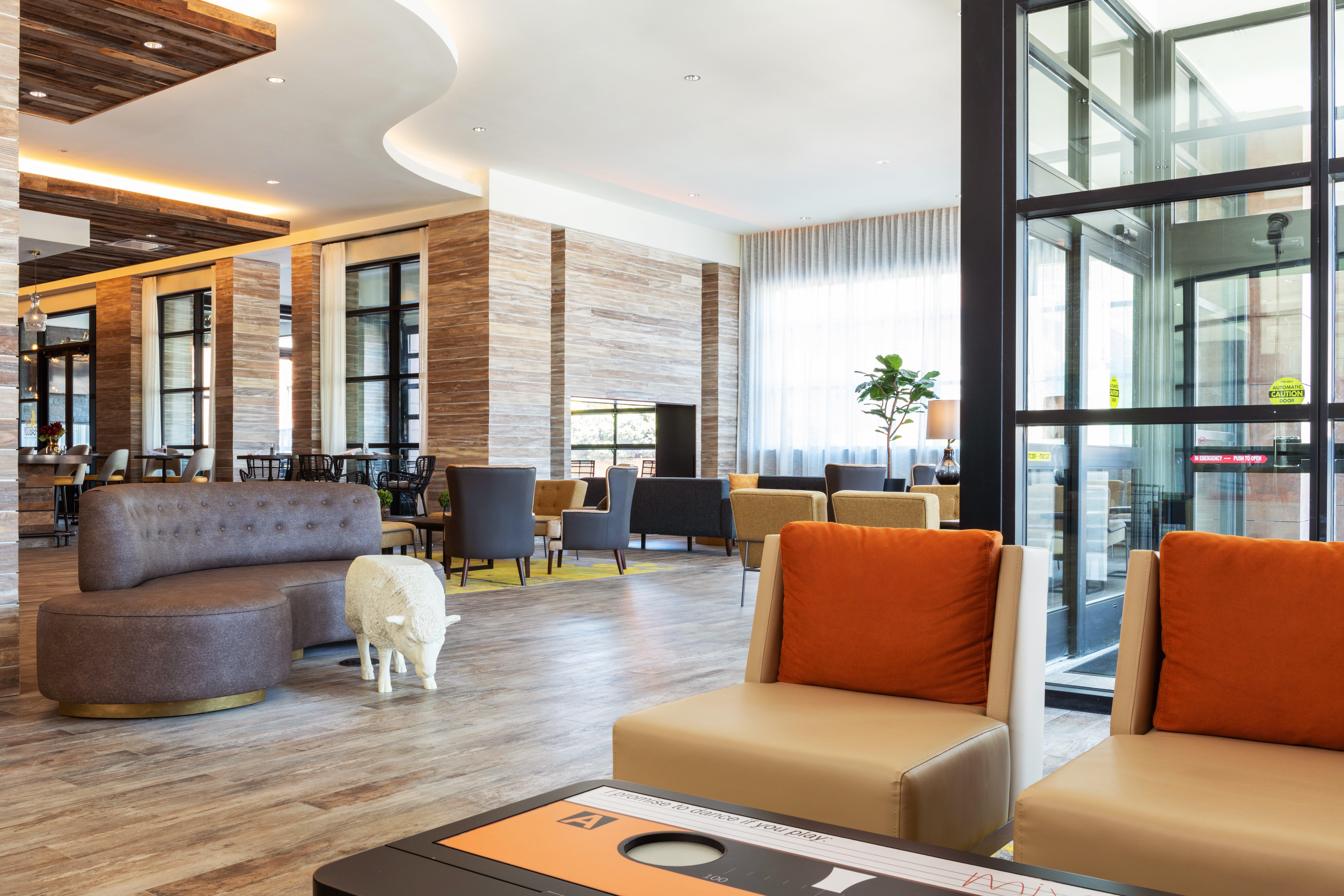Holiday Inn & Suites Nashville Downtown Broadway מראה חיצוני תמונה