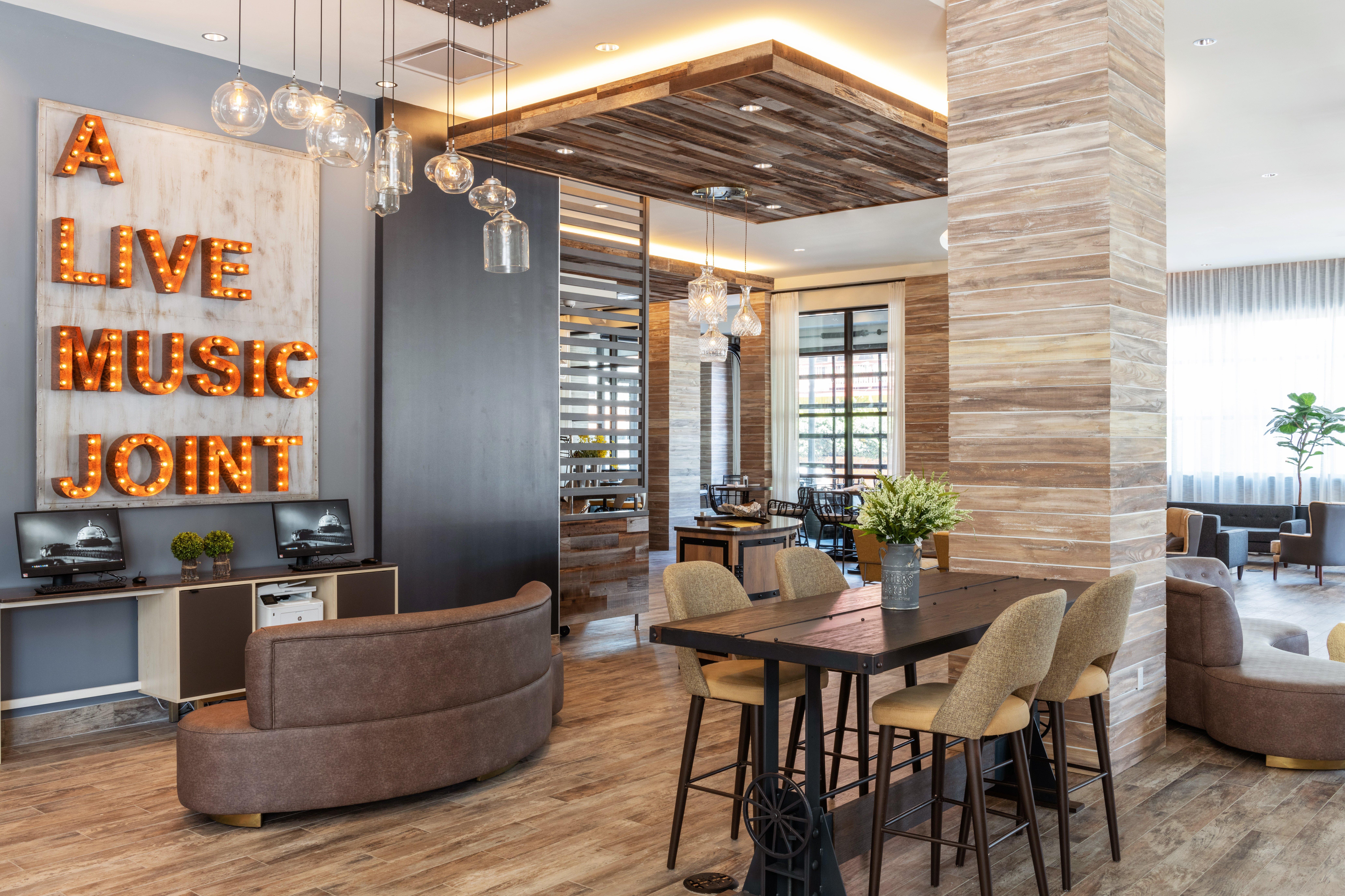 Holiday Inn & Suites Nashville Downtown Broadway מראה חיצוני תמונה