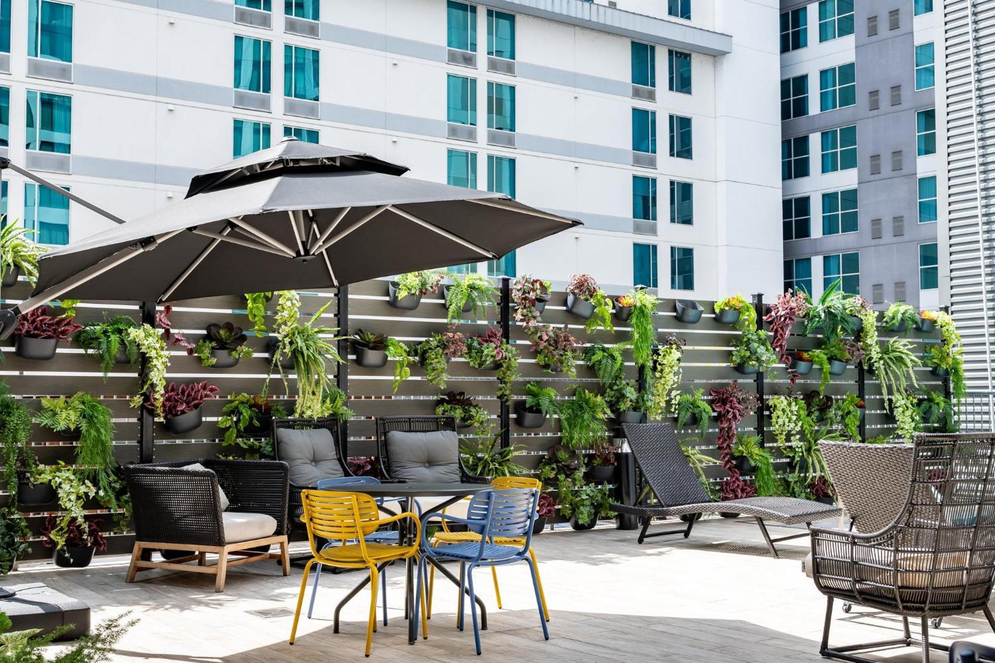 Holiday Inn & Suites Nashville Downtown Broadway מראה חיצוני תמונה