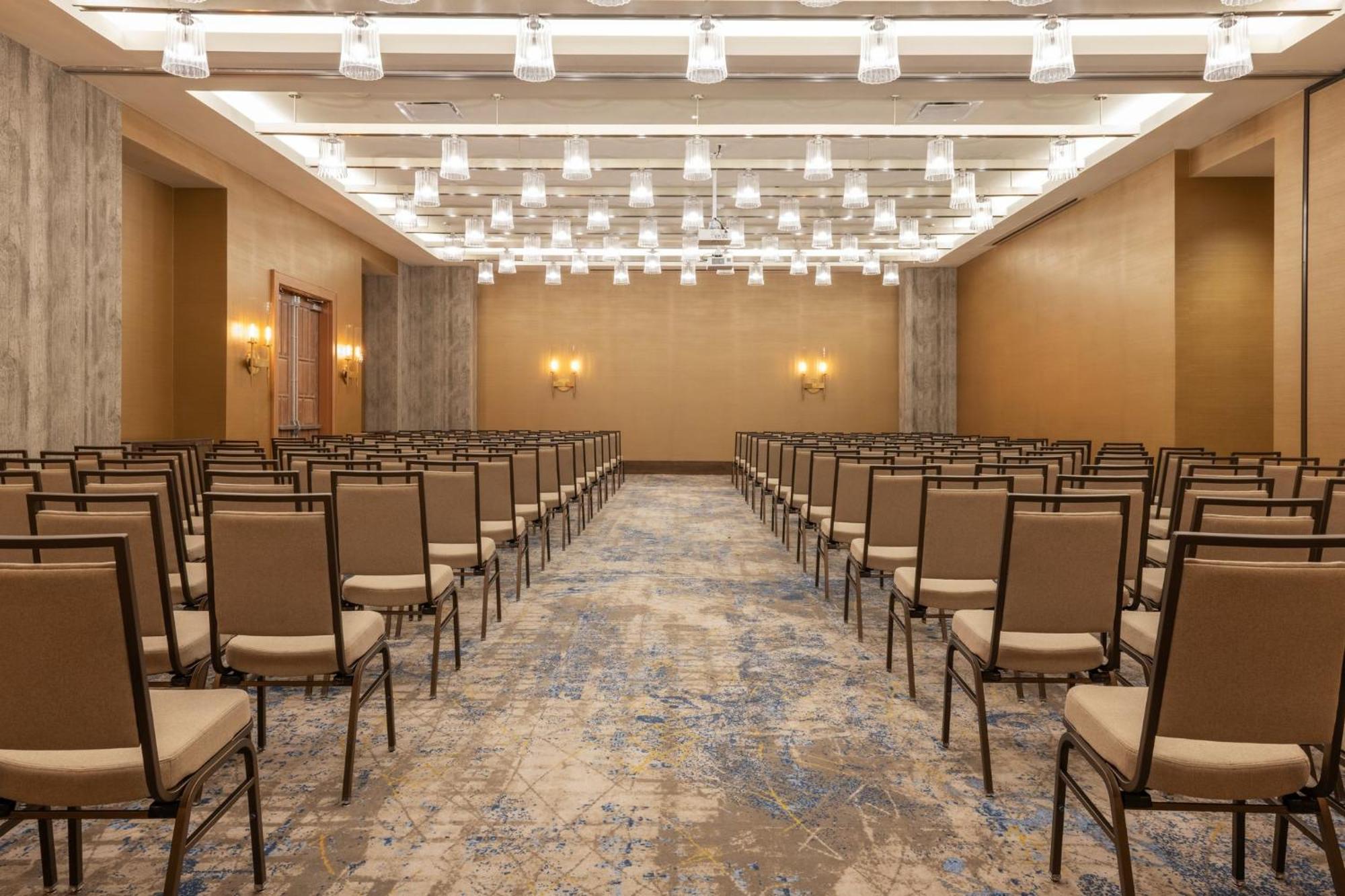 Holiday Inn & Suites Nashville Downtown Broadway מראה חיצוני תמונה